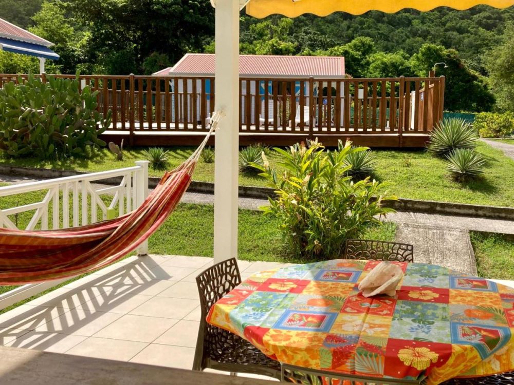 Cadre chaleureux de nos bungalows en Guadeloupe Cadre chaleureux de nos bungalows en Guadeloupe